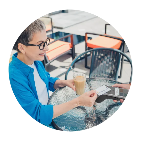 Dejavoo QD2 smart merchant terminal with dual pricing and contactless payments